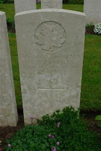 Etaples Military Cemetery - Trotter, C E